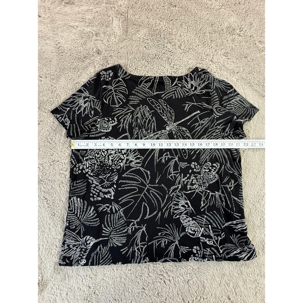 Chico's Women's Black Floral Leaf Jaguar Print Crew Neck Knit Top Size 3 - Picture 4 of 5